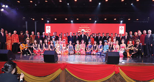 中国驻泰国大使馆“开门过大年”迎新春活动蔡孝兴会长、林少怀副会长、林扬刚副会长出席 中国驻泰国大使馆“开门过大年”迎新春活动蔡孝兴会长、林少怀副会长、林扬刚副会长出席