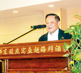 泰中文联召开理事会议报告近期会务工作秦裕森参赞发表讲话鼓励泰中文联为中泰交流做出贡献李自钱丰林栩吴令平吴小菡等出席会议并前往参观会址