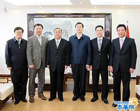 2011年1月27日中华全国青年联合会主席王晓主席接见李桂雄会长一行