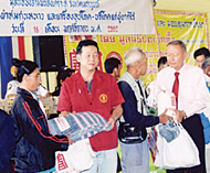 联救机构赈济泰北贫困民众分发六千多份棉被米物助贫困户渡过寒冬