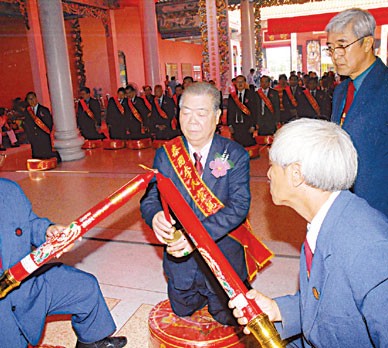 李氏总会春分祭祖大典庄严肃穆各地宗亲踊跃参加仪式缅怀祖德李振钦理事长主持祭典并向会员子女颁发奖助学金