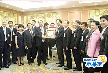 安徽省商务厅代表团应邀访泰泰国国会议员苏拉武热情欢迎于勇厅长一行