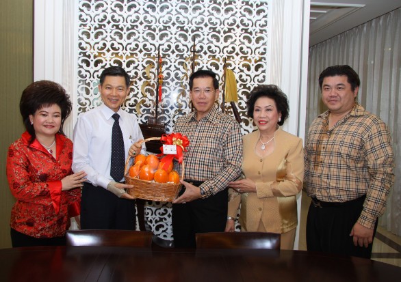 黃漢良博士在豪華別墅主持宗聯首長新春聯歡會