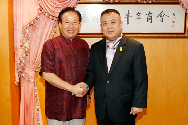 蔡东士率广东潮人联谊会代表团访青商会